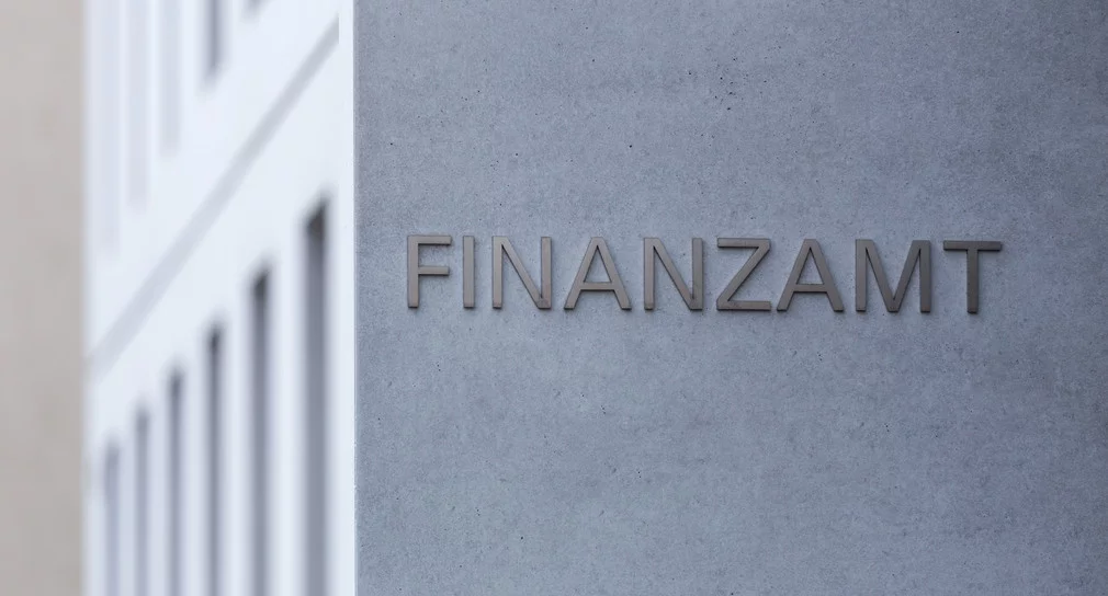 Inscription « Finanzamt » sur le bâtiment